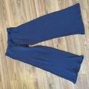 Donni pants size Small